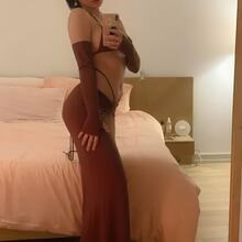  Nude