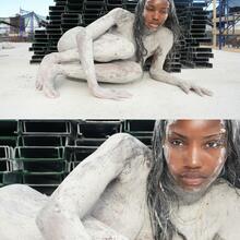 Nude