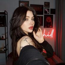  Nude