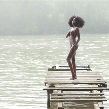  Nude