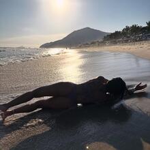  Nude
