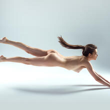  Nude