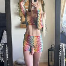  Nude