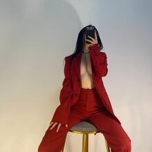  Nude