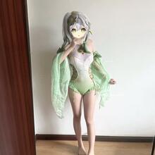  Nude