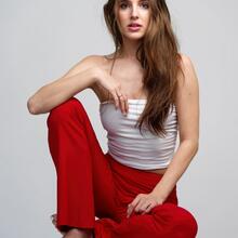  Nude