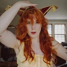  Nude