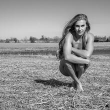  Nude