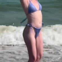  Nude