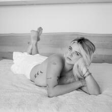  Nude