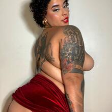  Nude