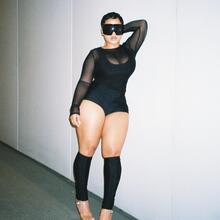  Nude