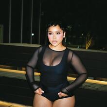  Nude