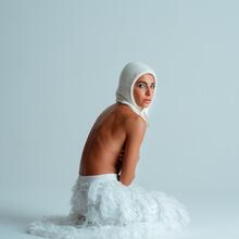  Nude