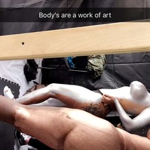  Nude