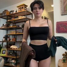  Nude