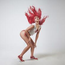  Nude