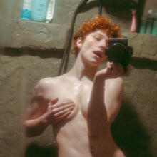  Nude