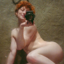  Nude