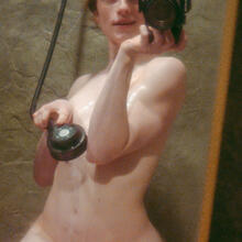  Nude