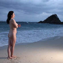  Nude