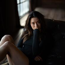  Nude