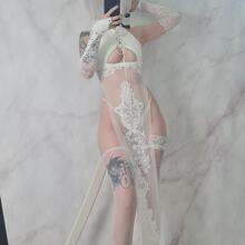  Nude