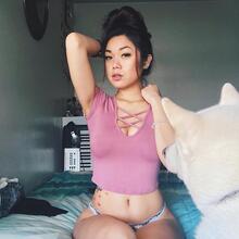  Nude