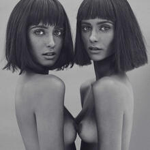  Nude