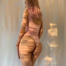  Nude