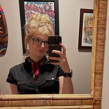  Nude