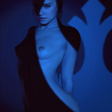  Nude