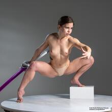  Nude