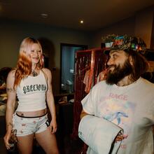  Nude