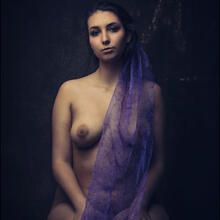  Nude