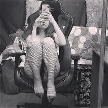  Nude