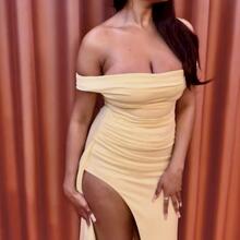  Nude