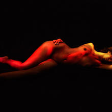  Nude