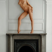  Nude