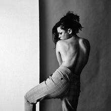  Nude
