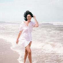  Nude