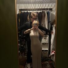  Nude