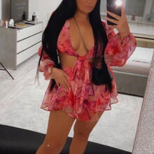  Nude