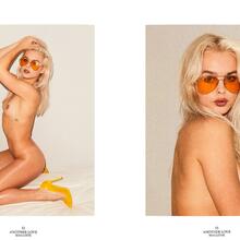  Nude