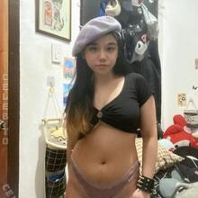  Nude