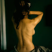  Nude