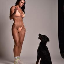  Nude