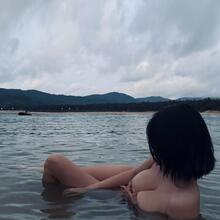 Nude