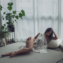  Nude