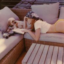  Nude